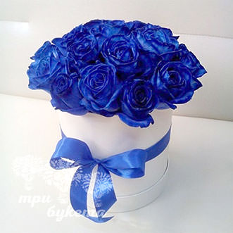 15 синих роз в шляпной коробке