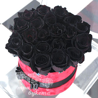 21 черная роза в шляпной коробке