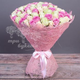 101 бело-розовая роза 50 см