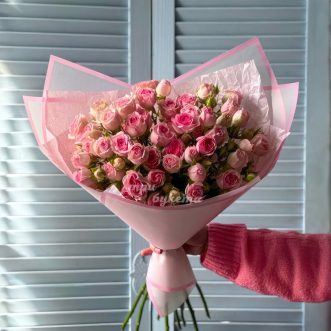 Букет из 9 нежно-розовых кустовых роз
